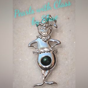 Sterling silver ‘Grinch’ Pearl necklace - You choose the color of the pearl